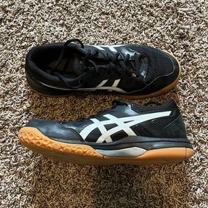 asics volleyball court shoes!!!